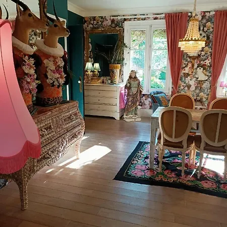 Un Parfum De Violette Panzió Fourneville