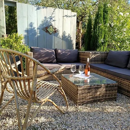 Un Parfum De Violette