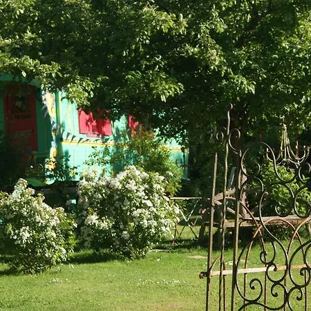 Un Parfum De Violette 3* Fourneville