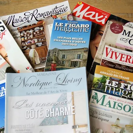 Un Parfum De Violette לינה וארוחת בוקר 3*