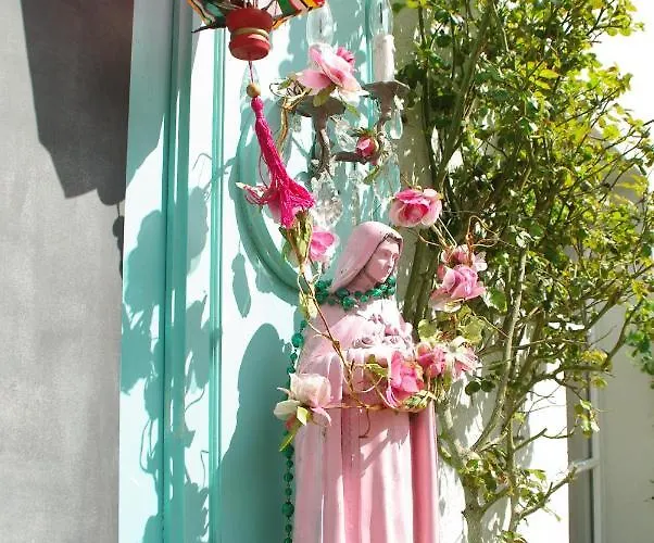 Bed & Breakfast Un Parfum De Violette 3*