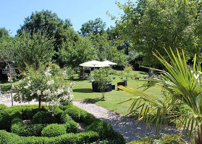 Bed & Breakfast Un Parfum De Violette 3*