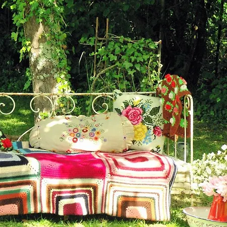 Bed & Breakfast Un Parfum De Violette 3*