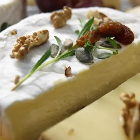 Un Parfum De Violette Fourneville