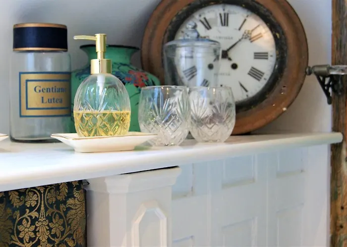 Un Parfum De Violette Fourneville