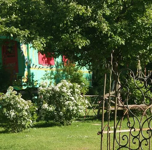 Un Parfum De Violette 3* Fourneville