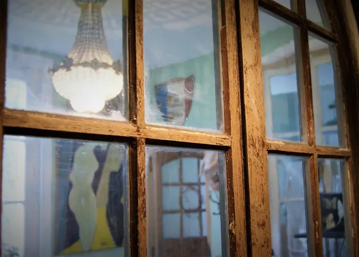 Un Parfum De Violette 3* Fourneville